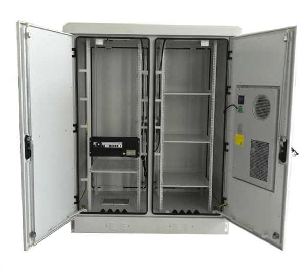 What are some Spanish manufacturers of electrical distribution boxes and cabinets 